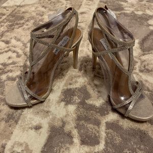NWOT Steve Madden Silver Rhinestone Strappy Sandal